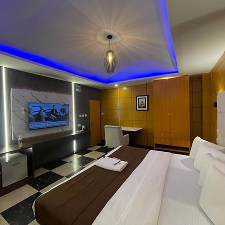 Presken Hotel At International Airport Road 伊凯贾 外观 照片