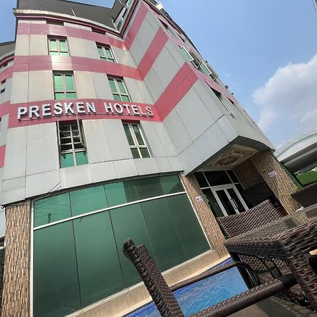 Presken Hotel At International Airport Road 伊凯贾 外观 照片