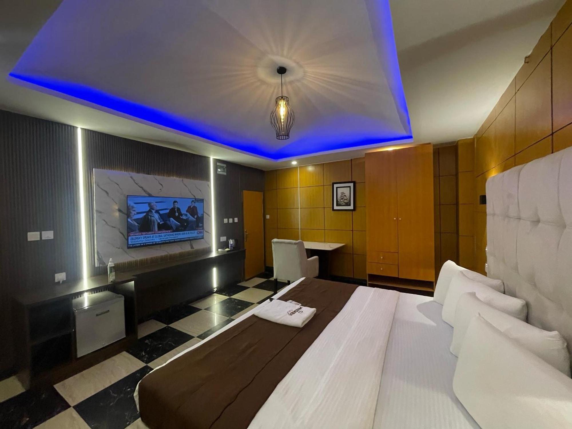 Presken Hotel At International Airport Road 伊凯贾 外观 照片