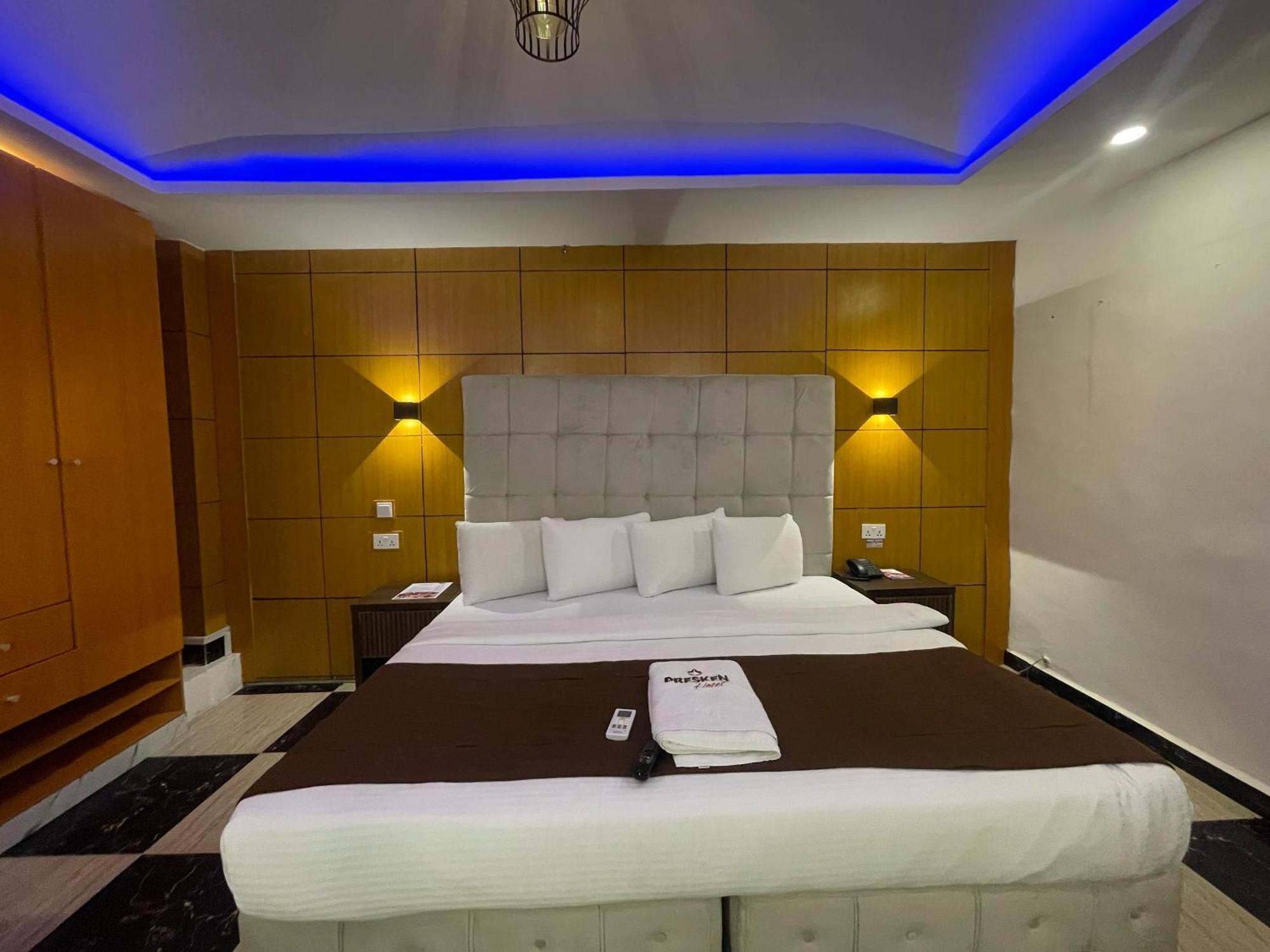 Presken Hotel At International Airport Road 伊凯贾 外观 照片