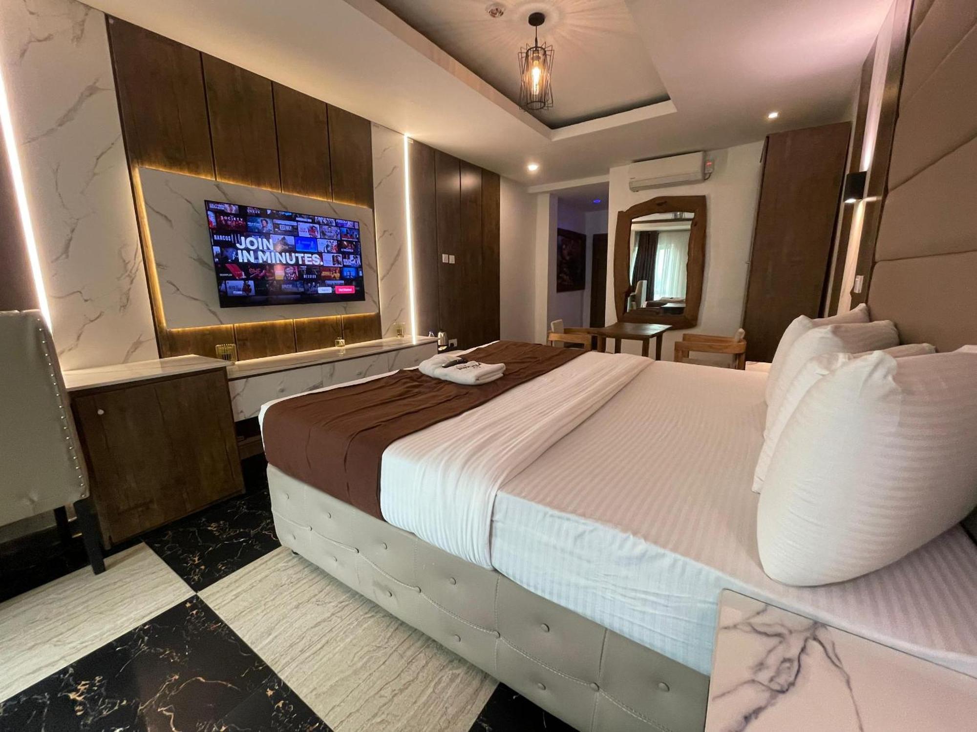 Presken Hotel At International Airport Road 伊凯贾 外观 照片