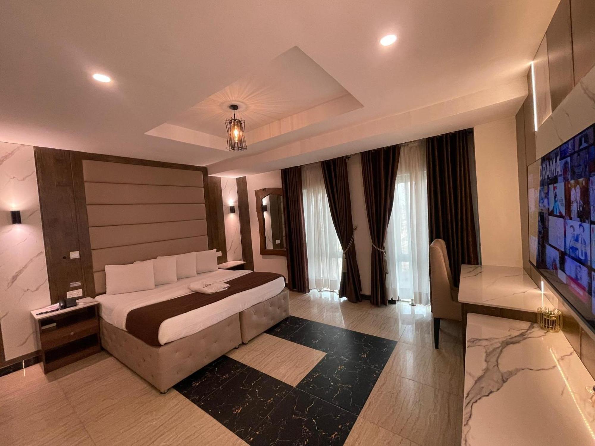Presken Hotel At International Airport Road 伊凯贾 外观 照片